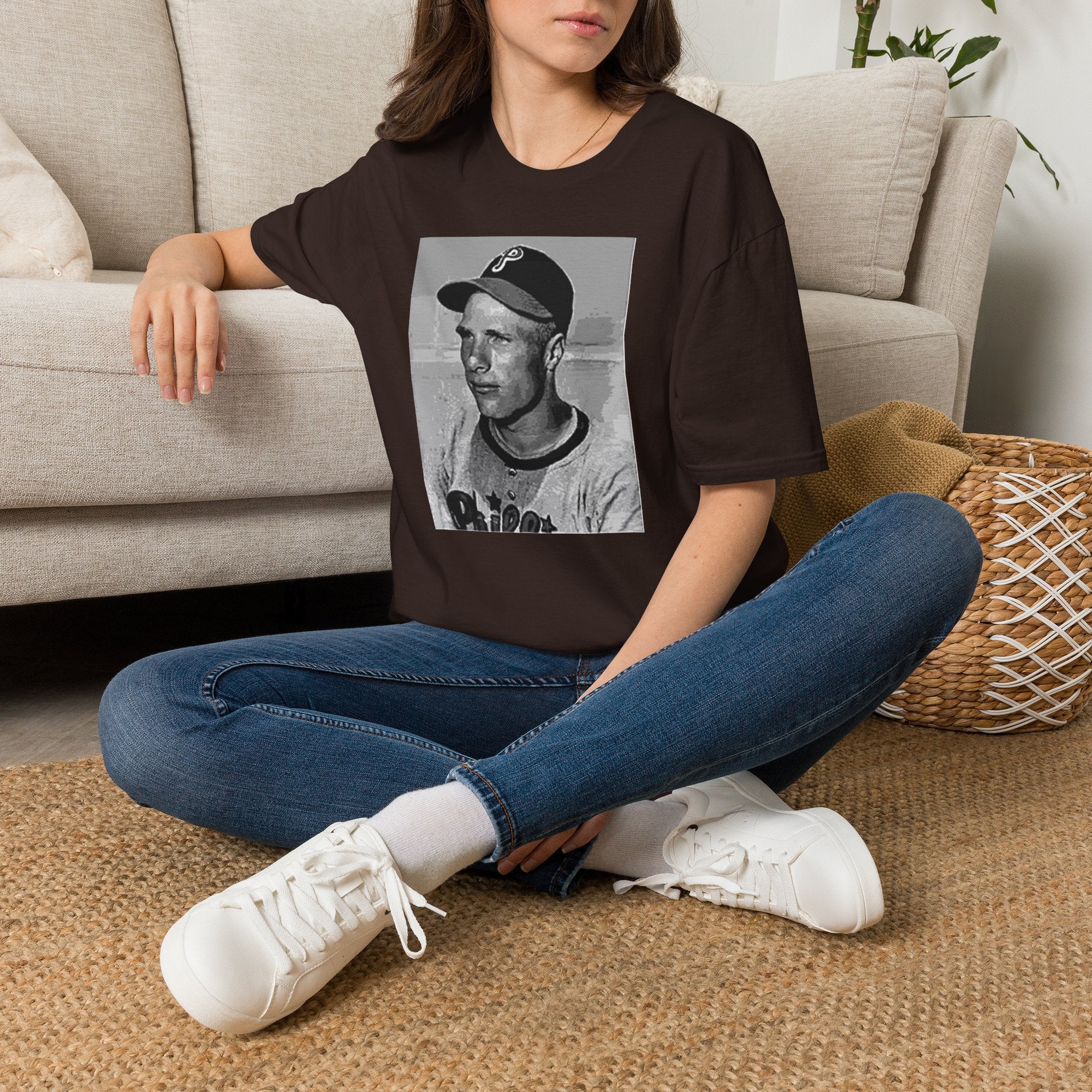 Vintage Philadelphia Phillies Baseball T‑Shirt — Retro Player Portrait