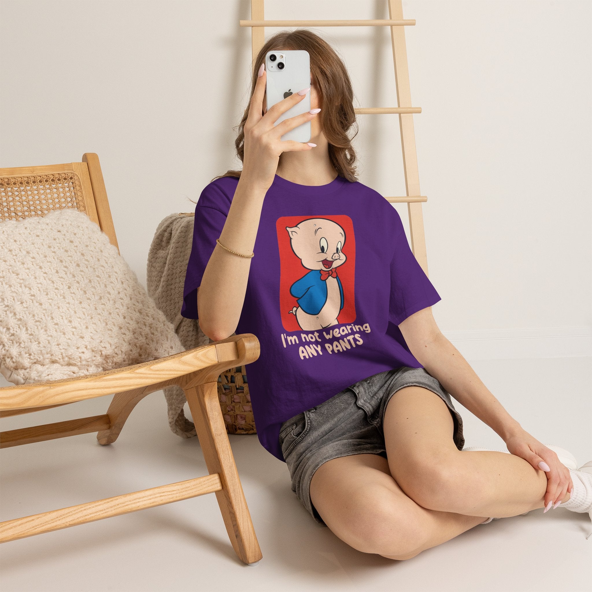 Novelty Graphic Tee — Cute Cartoon Pig with “I’m Not Wearing Any Pants” Slogan